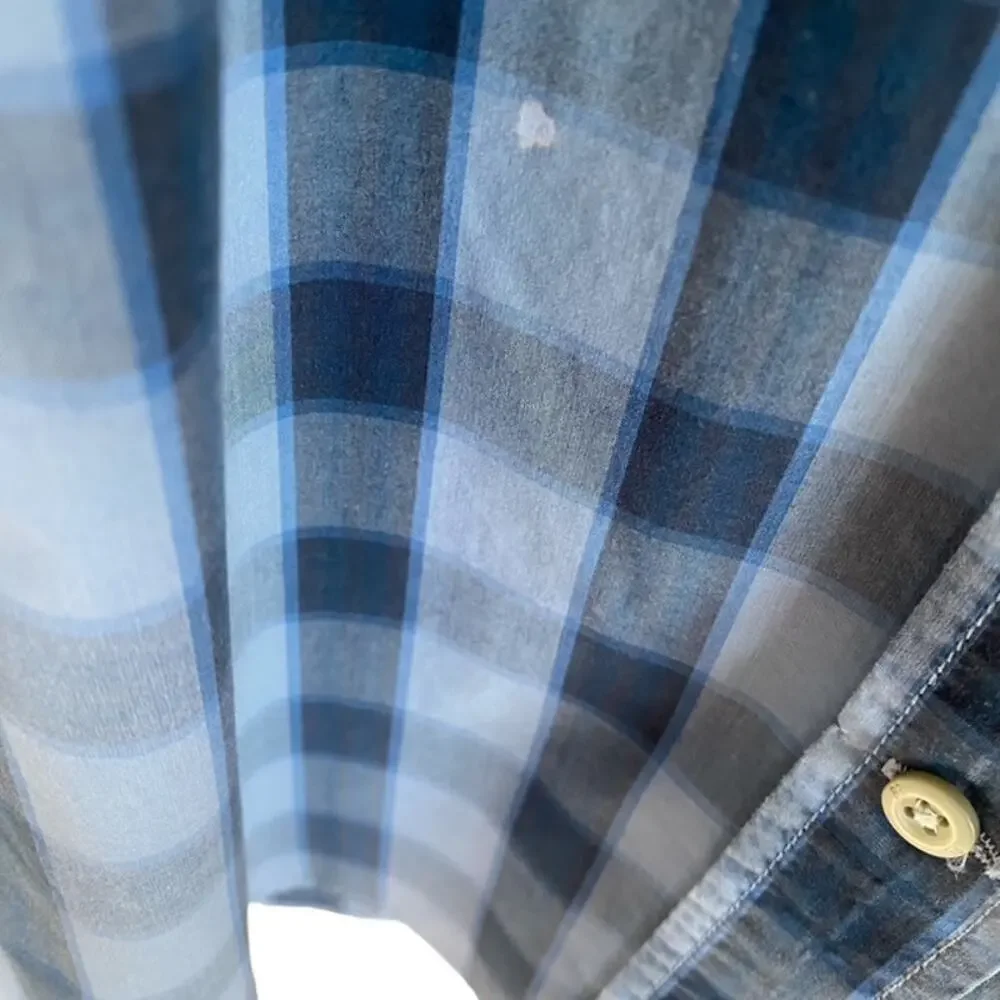 Banana Republic Navy and Blue Plaid Soft Wash Button Down - Large